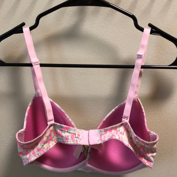 PINK Victoria secret printed bra - Picture 3 of 6